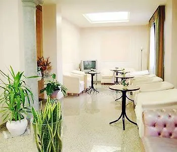 Hotel Villa Luigia Rimini 3*,  İtalya