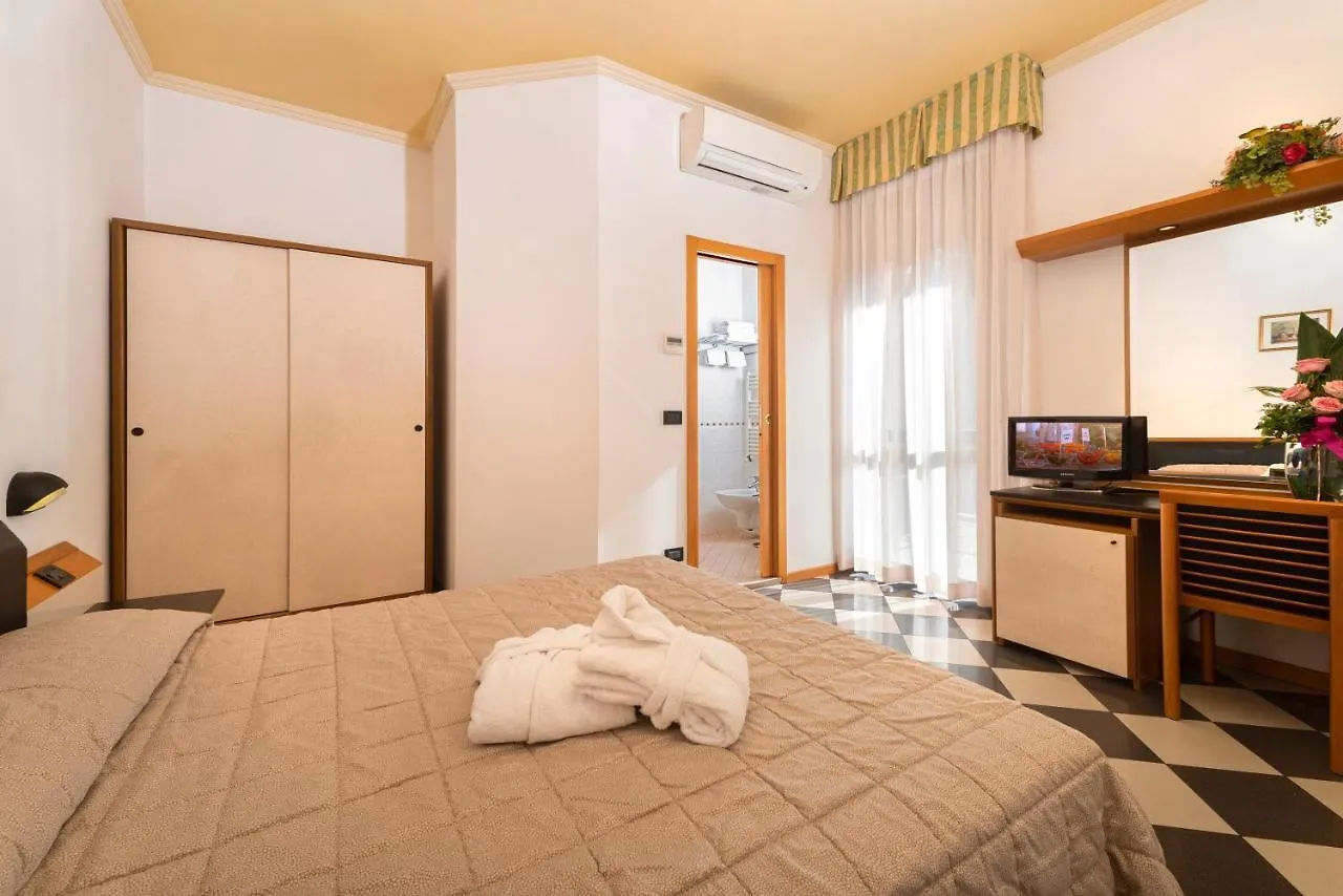 Hotel Villa Luigia Rimini 3*,
